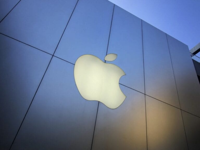 Apple oprește producția pentru iPhone 12 mini. Care este motivul