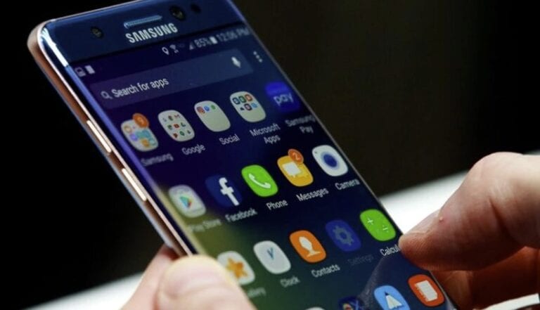 Criza cipurilor dă peste cap planurile Samsung: Compania ia în calcul suspendarea producţiei unui nou telefon ieftin
