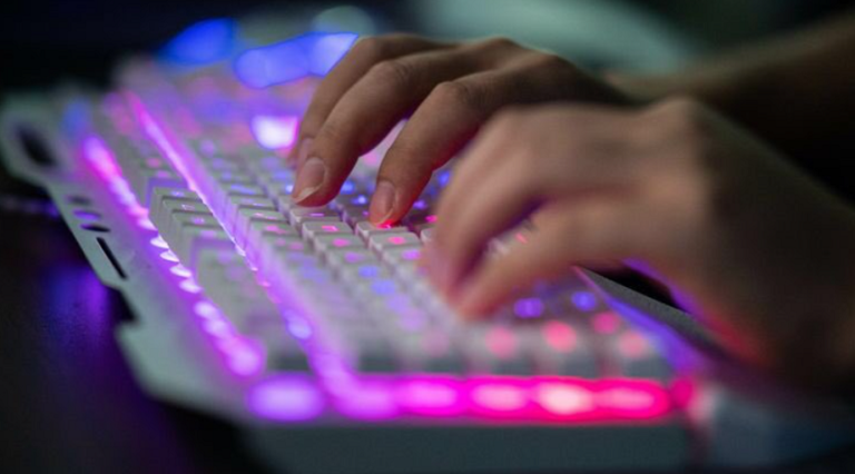 RAPORT: Volumul atacurilor cibernetice la nivel global a crescut cu 238% în perioada pandemiei, iar hackerii i-au vizat în special pe cei care au lucrat de acasă