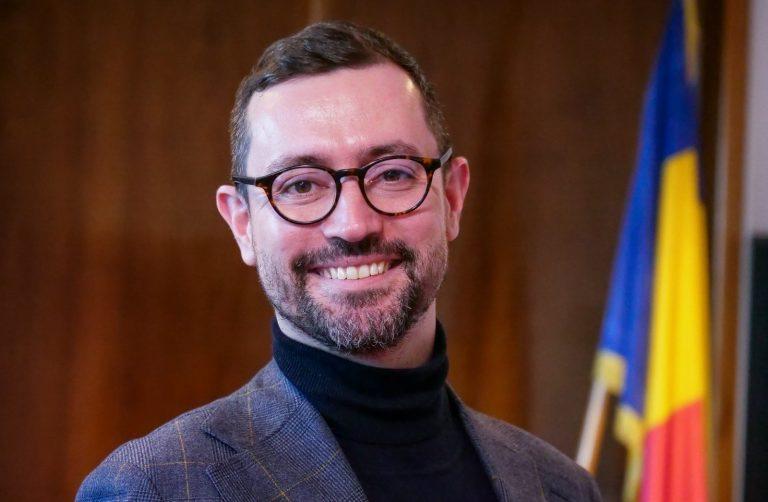 Răsturnare de situație la SNR: Membrii CA au anulat decizia prin care liberalul Dragoș Preda ar fi fost numit fără concurs director general la această companie. Actualul director ar fi primit daune de aproape 80.000 de euro