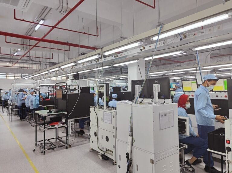 În 4 luni, OPPO a deschis o nouă fabrică de smartphone-uri în Turcia, cu 850 angajaţi