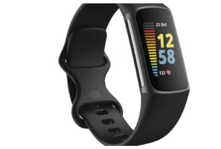 Fitbit lansează în România tracker-ul Charge 5. Cât costă și ce specificații are