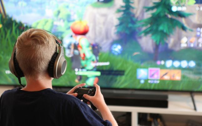 Un băiat spaniol a devenit dependent de Fortnite. Adolescentul este primul caz din lume cu o astfel de dependenţă