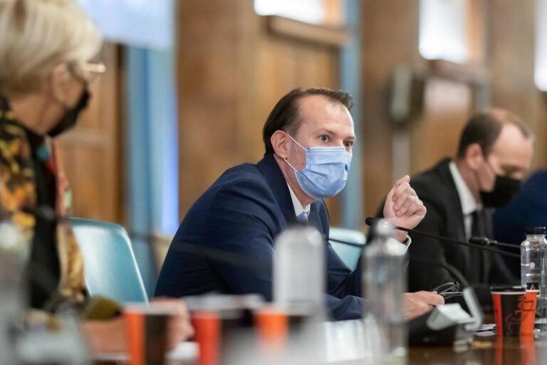E-Facturarea nu va fi gata în septembrie, cum anunțase Cîțu: Pe 15 septembrie intrăm în producţie, dar pe teste. Live va fi de la 1 octombrie, spune premierul