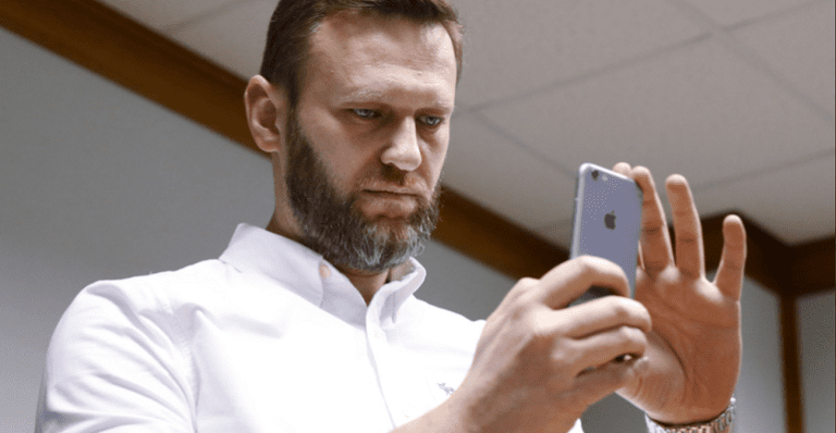 Google și Apple șterg aplicația lui Navalnîi cu privire la ”votul inteligent” în prima zi a alegerilor legislative ruse