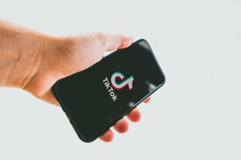 TikTok a ajuns la un miliard de utilizatori activi lunari
