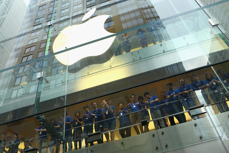 Criza cipurilor a costat deja Apple 6 miliarde de dolari