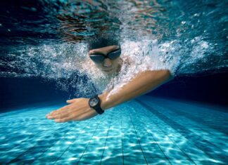 19% dintre români folosesc deja un smartwatch, iar 12% vor să îşi cumpere unul anul viitor