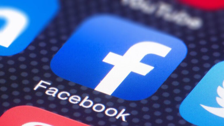 Facebook se va concentra pe tineri