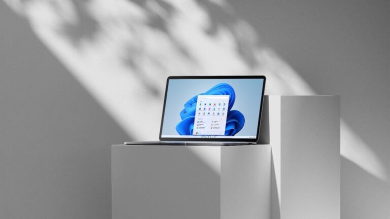 Microsoft a lansat sistemul de operare Windows 11. „Noul sistem de operare poate fi găsit pe computerele Windows 10 eligibile şi pe cele noi care au Windows 11 pre-instalat”