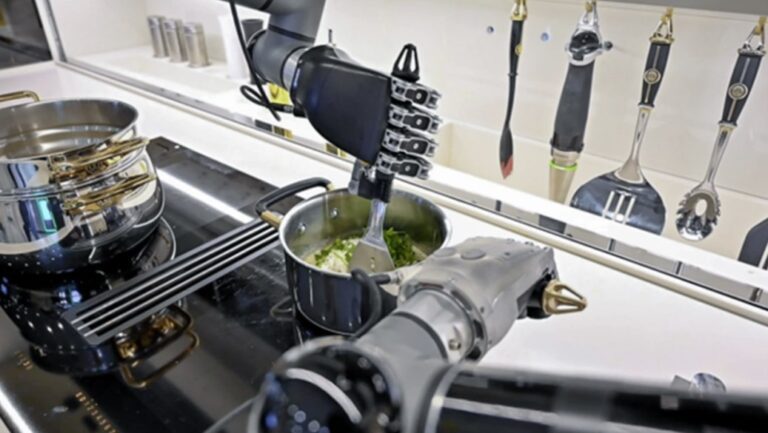Viitorul, cu un pas mai aproape: Cum arată şi cât costă robotul chef personal sau cum automatizarea cu roboți va revoluționa modul în care folosim bucătăria
