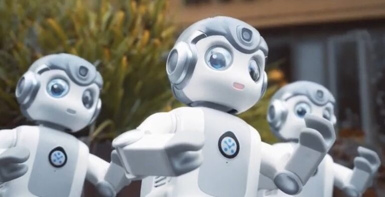 Coreea de Sud testează roboți în miniatură ca ajutor didactic în grădinițe