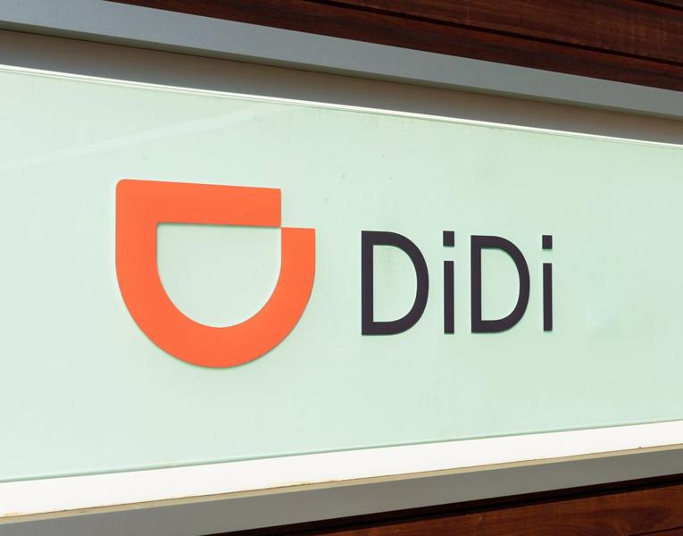 Didi, una dintre cele mai mari companii chineze, se va delista de la New York și va intra pe bursa din Hong Kong