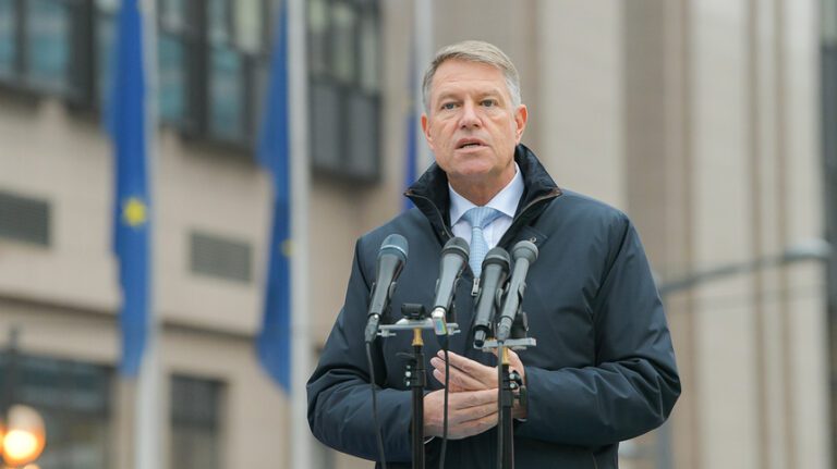 Klaus Iohannis: Am primit demisia domnului Florin Roman, această demisie va fi acceptată / Voi numi interimar pe Virgil Popescu