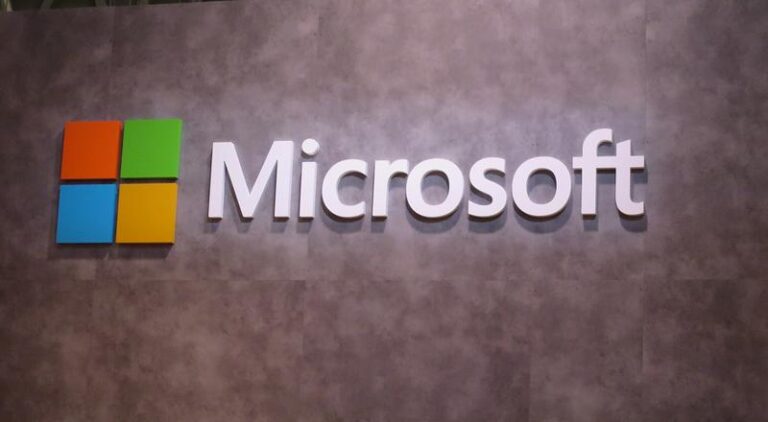 Cum a reușit Microsoft să devină aliat al autorităților din SUA și să scape de criticile dure de care au parte alți giganți ai tehnologiei