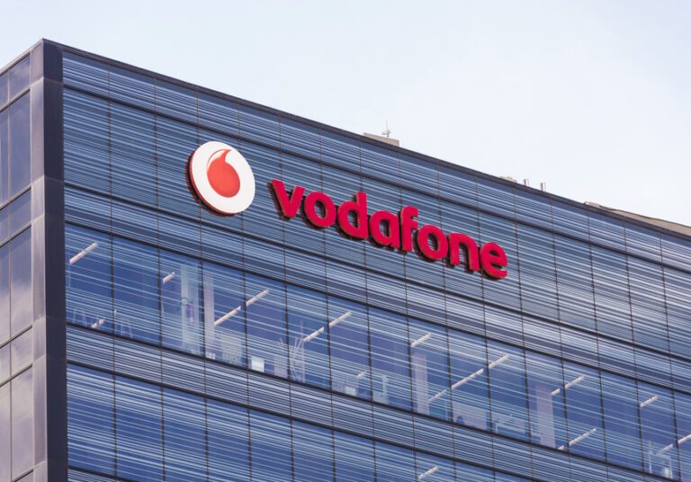 Vodafone şi Iliad negociază combinarea afacerilor lor din Italia