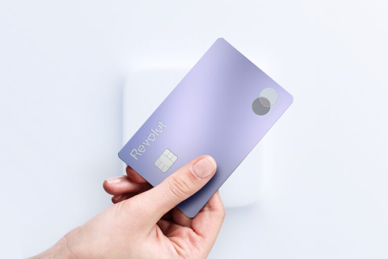 Revolut: Românii au cheltuit, de Paşte, pe divertisment, shopping şi mâncare. Suma medie cheltuită de Paşte de un utilizator Revolut a crescut cu 21%, la 975 lei