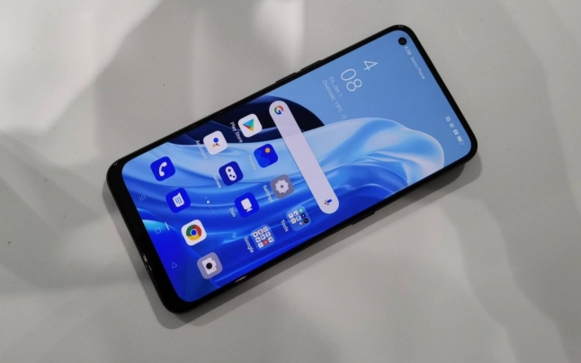OPPO Reno7 Lite 5G este disponibil în magazinele din România