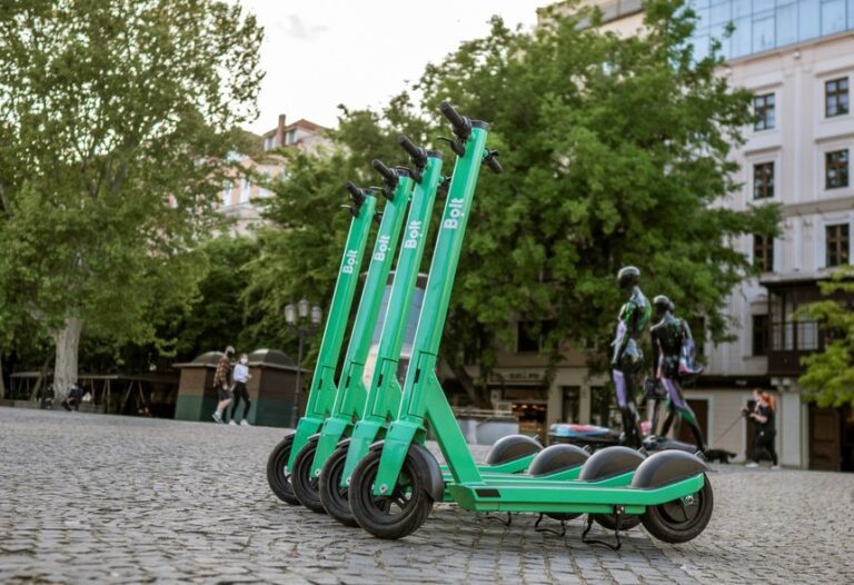 Compania estoniană Bolt va aloca peste 150 de milioane de euro în 2022, pentru a-şi extinde operaţiunile de trotinete şi biciclete electrice