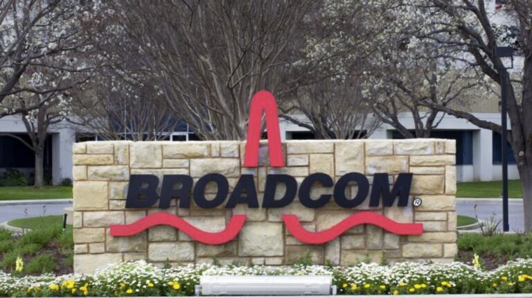 O nouă super-tranzacție în tehnologie – Broadcom va plăti 61 miliarde dolari pentru a prelua VMware