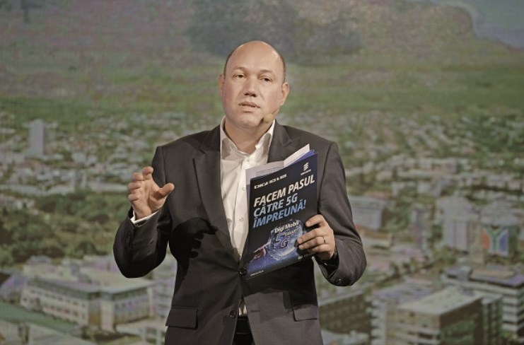 Gigantul suedez Ericsson a primit undă verde de la CSAT pentru a construi reţele 5G în România. Interesant că Nokia nu a primit aprobare, iar concernul Huawei din China nu ar fi depus până acum cerere de autorizare pentru 5G în România