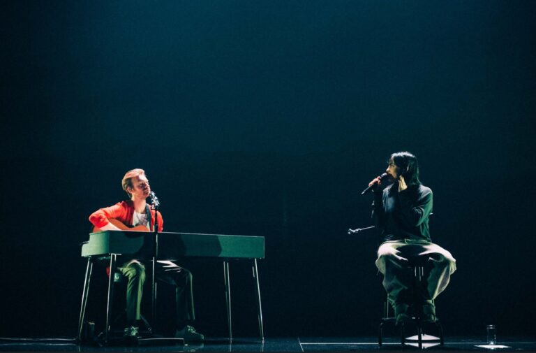 Billie Eilish, în concert cu…  Telekom Electronic Beats
