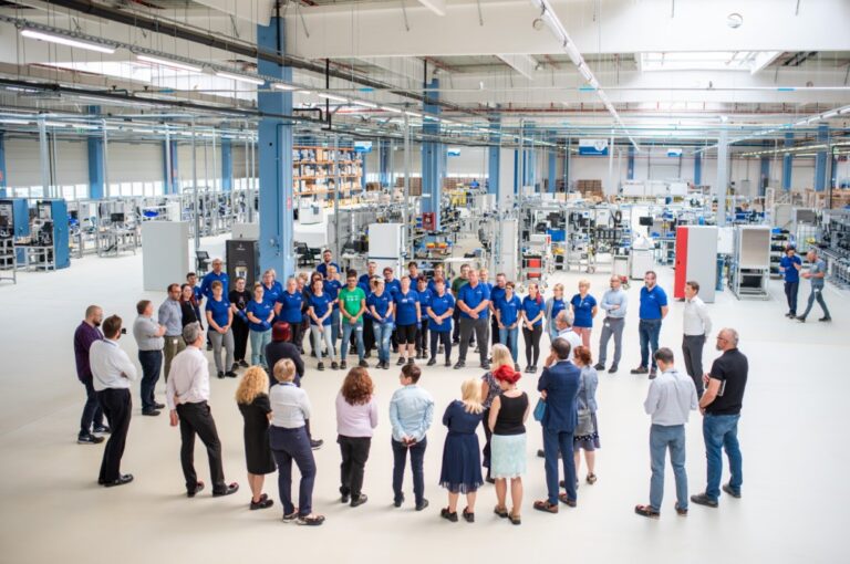 Emerson deschide un nou centru de instruire la Cluj, cu 12 staţii de training