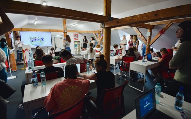 Huawei a inaugurat prima sală de informatică în cadrul SOS Satele Copiilor