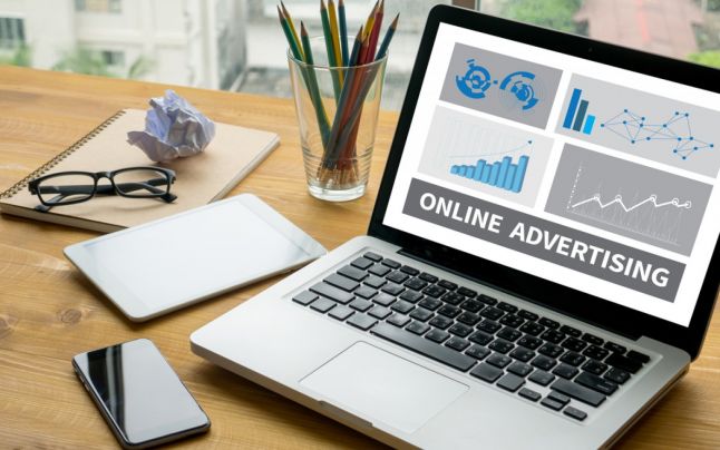 Studiu: 83% dintre români, deranjaţi de stereotipurile din reclamele online