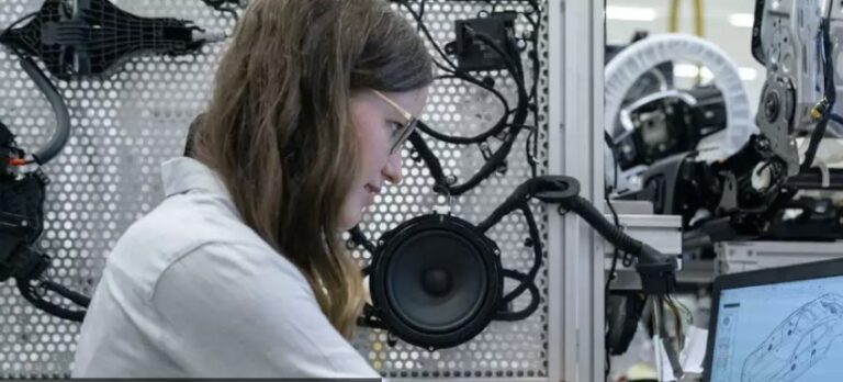 „Politehniștii”, foarte râvniți în piața muncii. Toți vor să devină ingineri, dar mai nimeni nu vrea să fie profesor