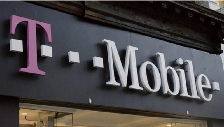 Deutsche Telekom şi-a îmbunătăţit estimările anuale după rezultatele peste aşteptări din trimestrul doi