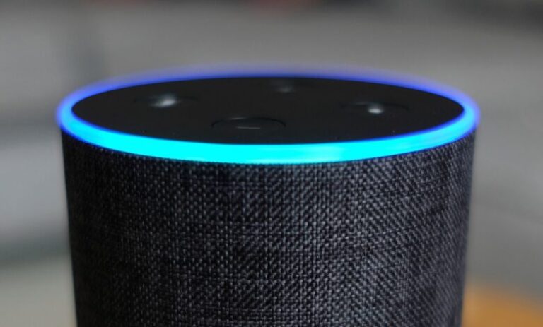 Asistenții vocali precum Alexa sau Siri ar putea afecta dezvoltarea cognitivă și socială a copiilor Asistenții vocali precum Alexa sau Siri ar putea afecta dezvoltarea cognitivă și socială a copiilor