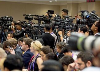 Împotriva derapajului presei din ultimii ani, Comisia Europeană adoptă Legea europeană privind libertatea mass-media. CE propune norme pentru protejarea pluralismului și independenței presei în UE în condiţiile escaladării propagandei, a agresivităţii platformelor online şi a publicităţii din surse publice care denaturează demersul media