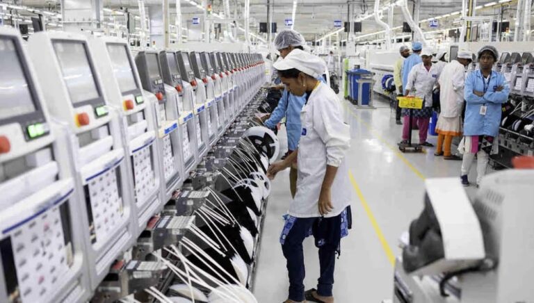 Apple își extinde producția în India, pentru a-și reduce dependența față de China