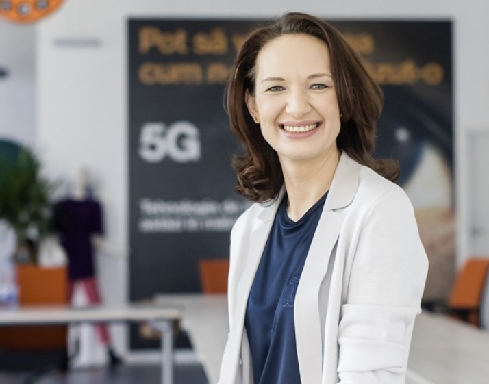 Licitaţia 5G scoate la lumină ce reclamaţii au formulat în spatele uşilor închise giganţii din telecom. Orange: Firmele deţinute de stat nu fac politica statului, ignorând strategiile adoptate de Guvernul României. Compania de autostrăzi practică tarife contrare legislaţiei, iar CFR vrea taxe mai mari decât în mijlocul Bucureştiului, reclamă gigantul francez