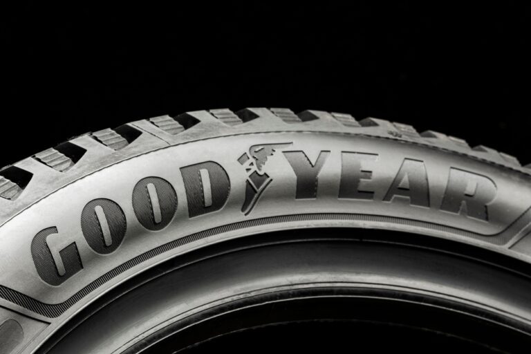 Goodyear și Lockheed Martin colaborează pentru crearea unor anvelope destinate vehiculelor lunare