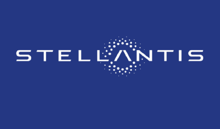 Şeful Stellantis: Aprovizionarea cu cipuri va rămâne dificilă până la sfârşitul anului 2023