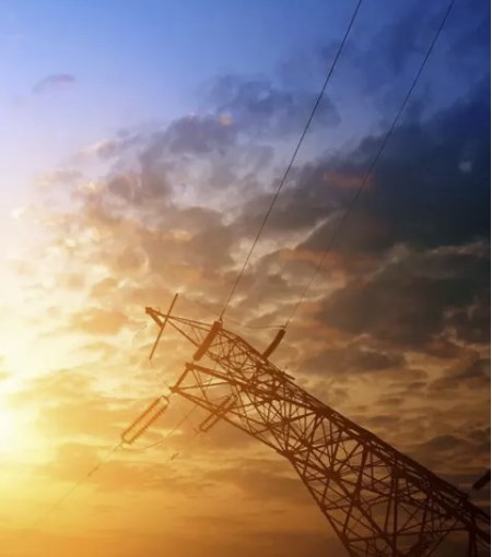 Enel stinge lumina în România. Italienii vor pleca de la noi anul viitor, pentru a reduce pierderile