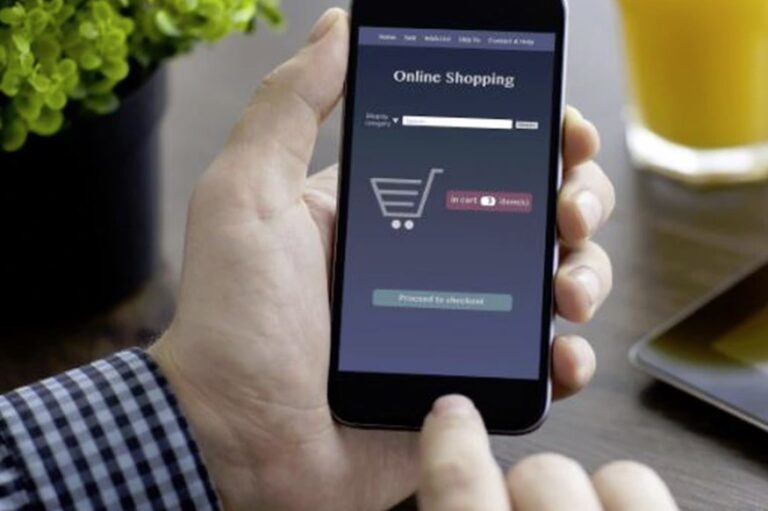 Ritmul de creştere a comerţului electronic se va reduce în următorii cinci ani, dar va fi de peste 10%, anual – raport Consiliul Concurenţei