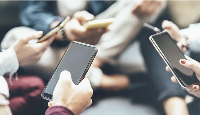 Piaţa românească de smartphone-uri în T3. Ce cotă de piață au în România telefoanele Samsung, Apple, Xiaomi și Oppo