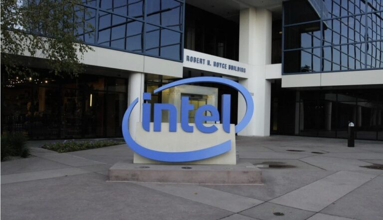 Şeful Intel: Decizia privind noua fabrică de cipuri – până la finalul anului, nu este sigur că va fi în Italia