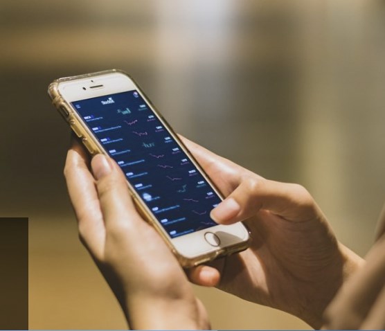 BLIK, fintechul care se laudă că se bate cu giganții Visa și Mastercard, intră în România