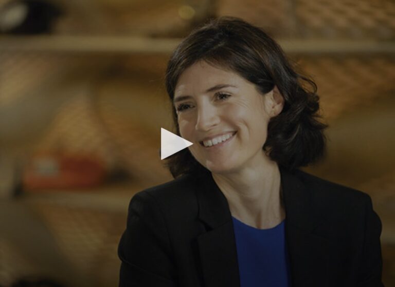 Grupul Orange anunţă un plan de transformare „intens“ pentru divizia de business. Christel Heydemann, CEO al grupului Orange: Ţintim să fim unul dintre principalii furnizori europeni de servicii de cybersecurity, cu venituri de 1,3 mld. euro în 2025 din acest segment