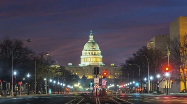 Tehnologia dezvoltată de o companie din Brașov stă la baza iluminatului public inteligent în Washington, un contract de 390 mil. dolari