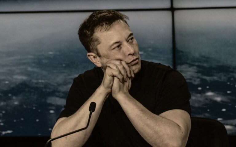 Twitter se duce pe tobogan după preluarea de către Elon Musk