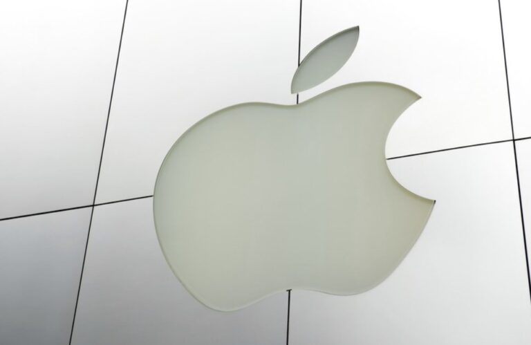 Livrările de computere ale Apple la nivel mondial au scăzut cu 40,5% în primul trimestru al anului 2023, în termeni anuali