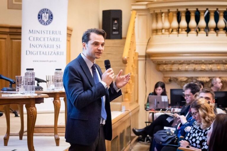 Sebastian Burduja: Datele EUROSTAT arată că suntem cu alfabetizarea digitală la un sfert din populaţie. Până în 2030 trebuie să ajungem la 80%