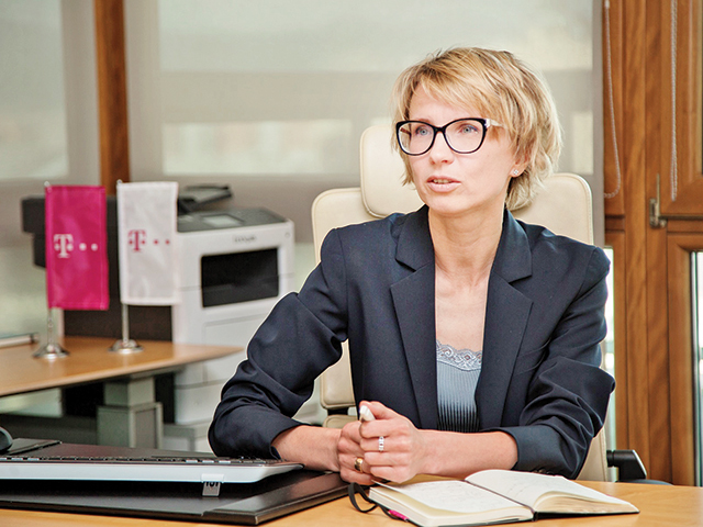 Rezultatele primului trimestru din 2023: Telekom România Mobile a înregistrat venituri de aproape 70 mil. euro, în scădere uşoară faţă de T1 2022. Operatorul de telecomunicaţii a reuşit să îşi crească baza de clienţi cu peste 6%, ajungând la 4,06 milioane de abonaţi şi utilizatori de cartele prepaid