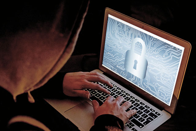 Studiu. Pachetul salarial, oportunităţile de dezvoltare personală şi sistemul de lucru în regim remote sunt principalii factori care ar convinge un IT-ist să accepte un job nou