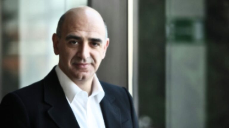 Schimbare de CEO la Telekom Romania Mobile Communications: Charalampos Mazarakis, CFO-ul grupului OTE, o înlocuieşte pe Dina Tsybulskaya